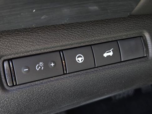 New 2026 Nissan Pathfinder SL image 19