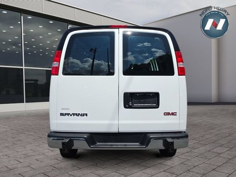 Used 2025 GMC Savana 2500 w/ Driver Convenience Package RWD image 4