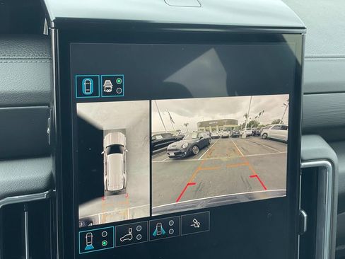 Used 2025 GMC Yukon Denali AWD/4WD image 12