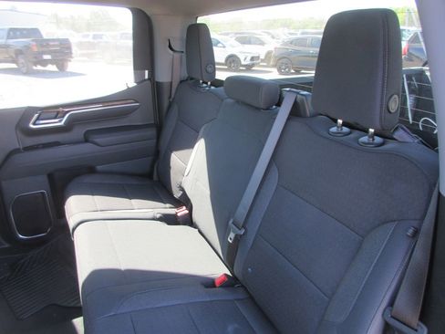 New 2026 GMC Sierra 1500 SLE w/ Max Trailering Package AWD/4WD image 14