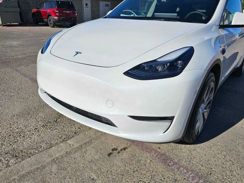 Used 2025 Tesla Model Y Long Range AWD/4WD image 19