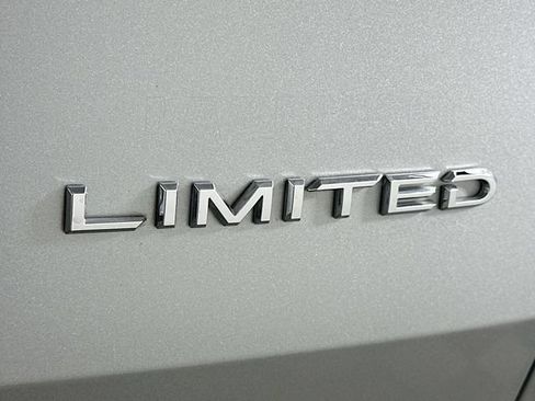 Used 2024 Toyota Grand Highlander FWD image 30