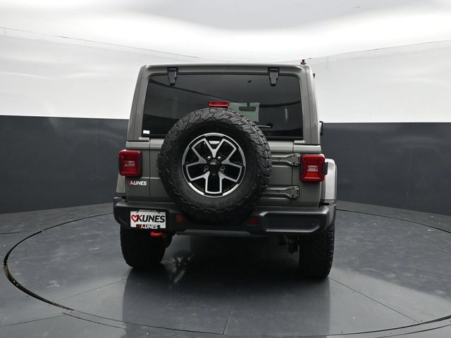 Used 2022 Jeep Wrangler Unlimited Rubicon w/ LED Lighting Group AWD/4WD image 8