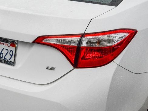 Used 2015 Toyota Corolla LE image 7