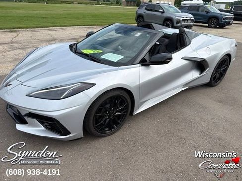 Used 2026 Chevrolet Corvette Stingray Convertible RWD image 8