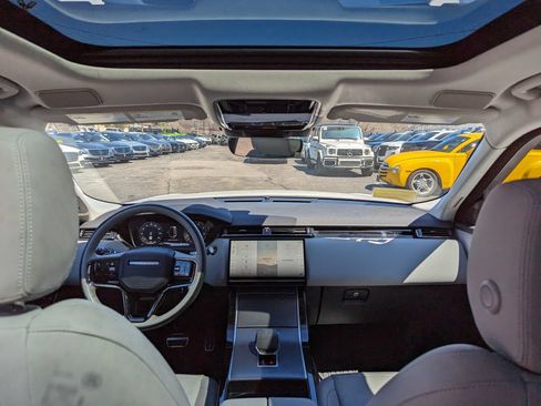 Used 2025 Land Rover Range Rover Velar Dynamic SE AWD/4WD image 39