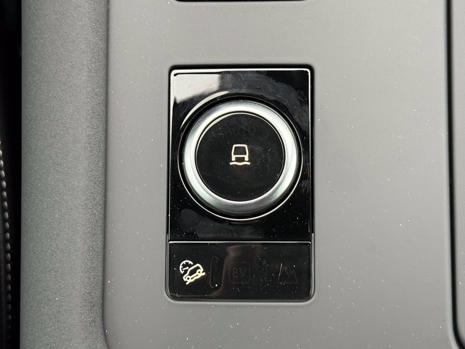 New 2026 Land Rover Discovery S AWD/4WD image 32