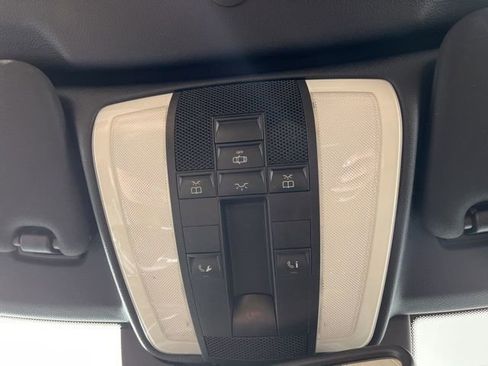 Used 2015 Mercedes-Benz E 400 Cabriolet image 35