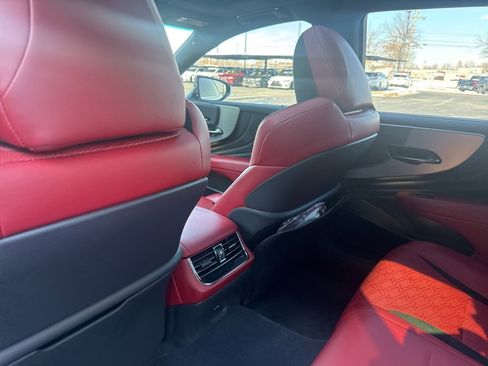 Used 2018 Lexus LS 500 F Sport image 7