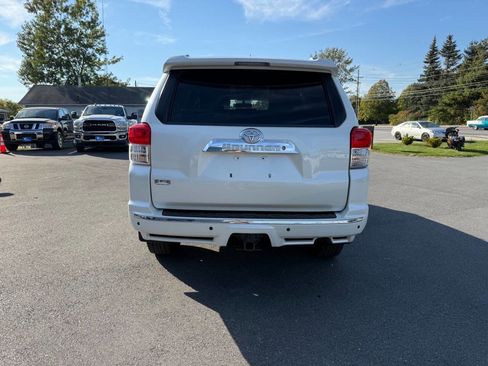 Used 2013 Toyota 4Runner SR5 image 5