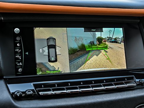 Used 2023 Rolls-Royce Cullinan Black Badge AWD/4WD image 33