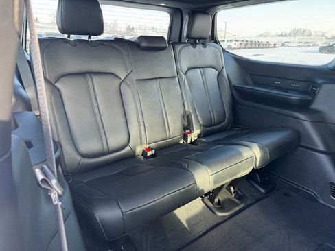 New 2026 Jeep Grand Wagoneer Limited AWD/4WD image 17