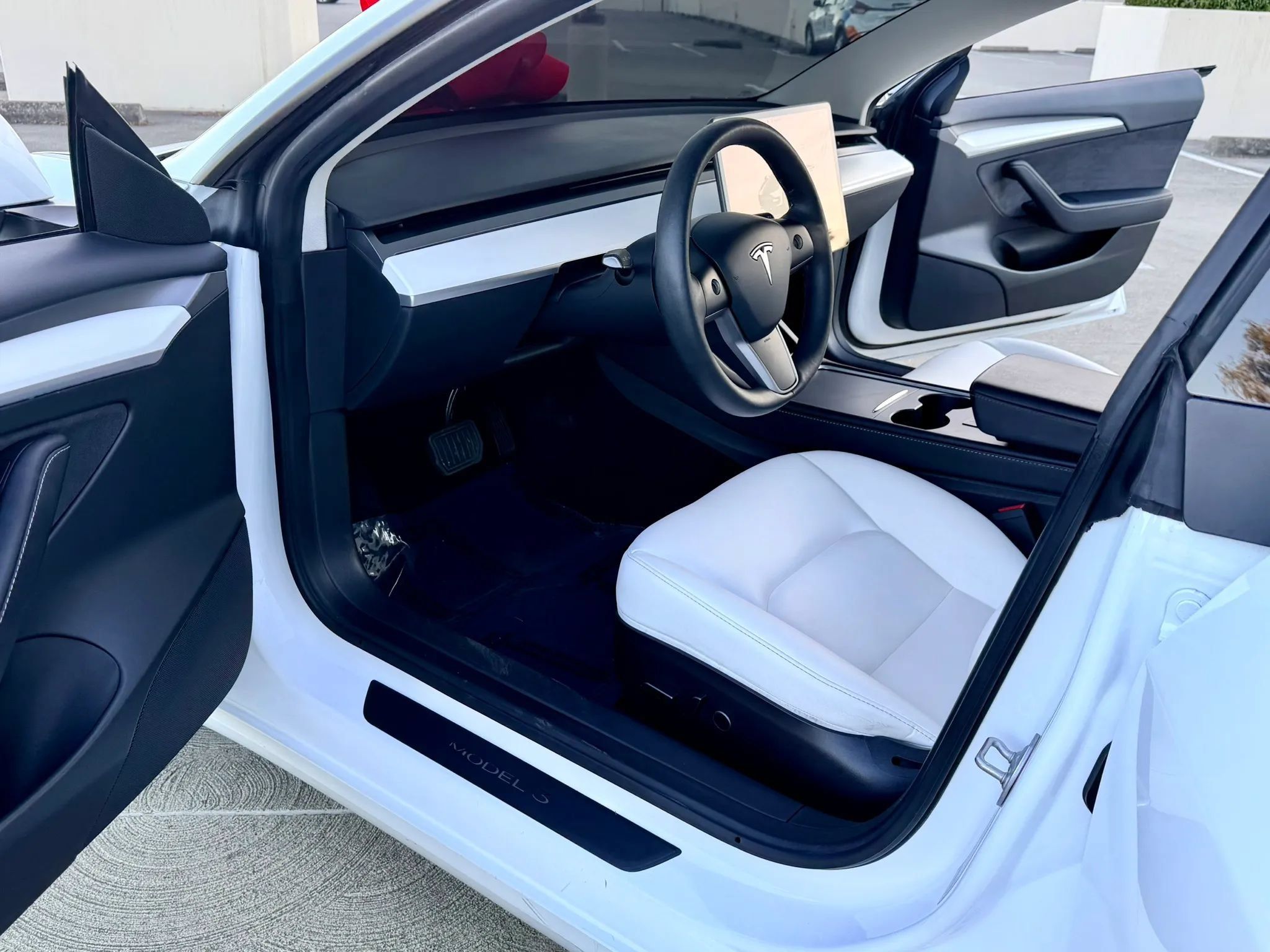 Used 2023 Tesla Model 3 Standard Range RWD image 34