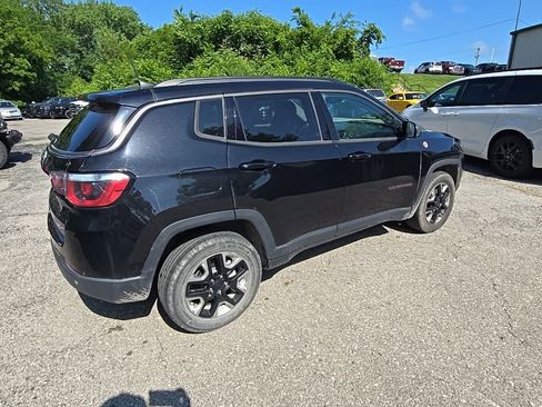 Used 2018 Jeep Compass Trailhawk w/ Leather Interior Group AWD/4WD image 8