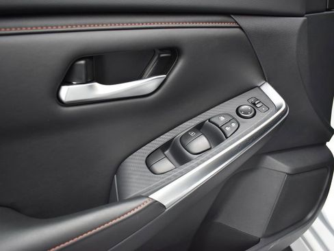 New 2025 Nissan Sentra SR image 25