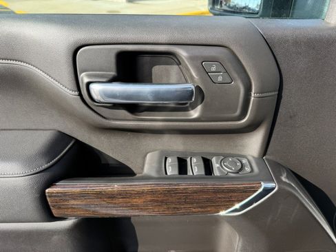 Used 2022 GMC Sierra 2500 SLE w/ SLE Value Package; image 33