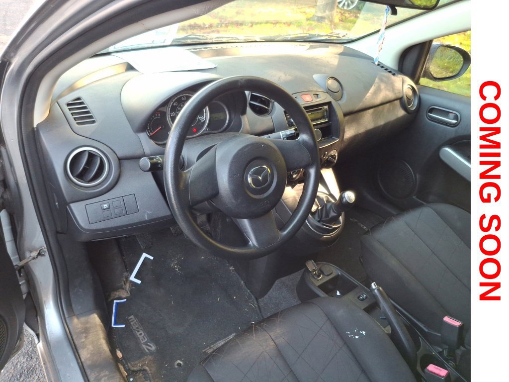 Used 2011 MAZDA MAZDA2 Sport FWD image 9