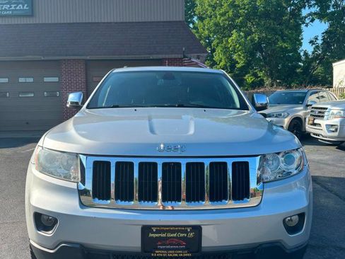 Used 2011 Jeep Grand Cherokee Limited w/ Luxury Group II AWD/4WD image 9