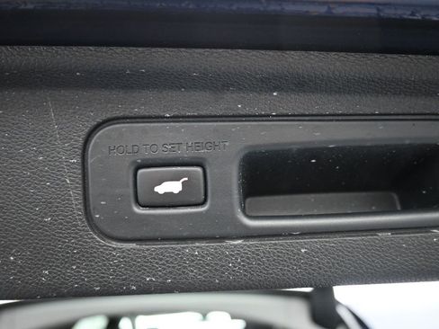 Certified 2023 Honda Odyssey Touring image 24