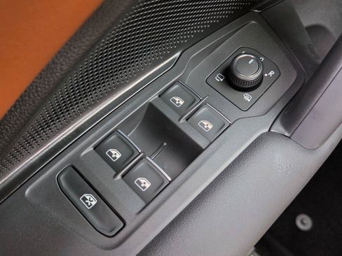 Used 2026 Volkswagen Tiguan SEL R-Line AWD/4WD image 24