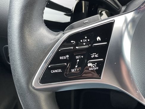 Certified 2025 Mercedes-Benz GLA 250 image 26