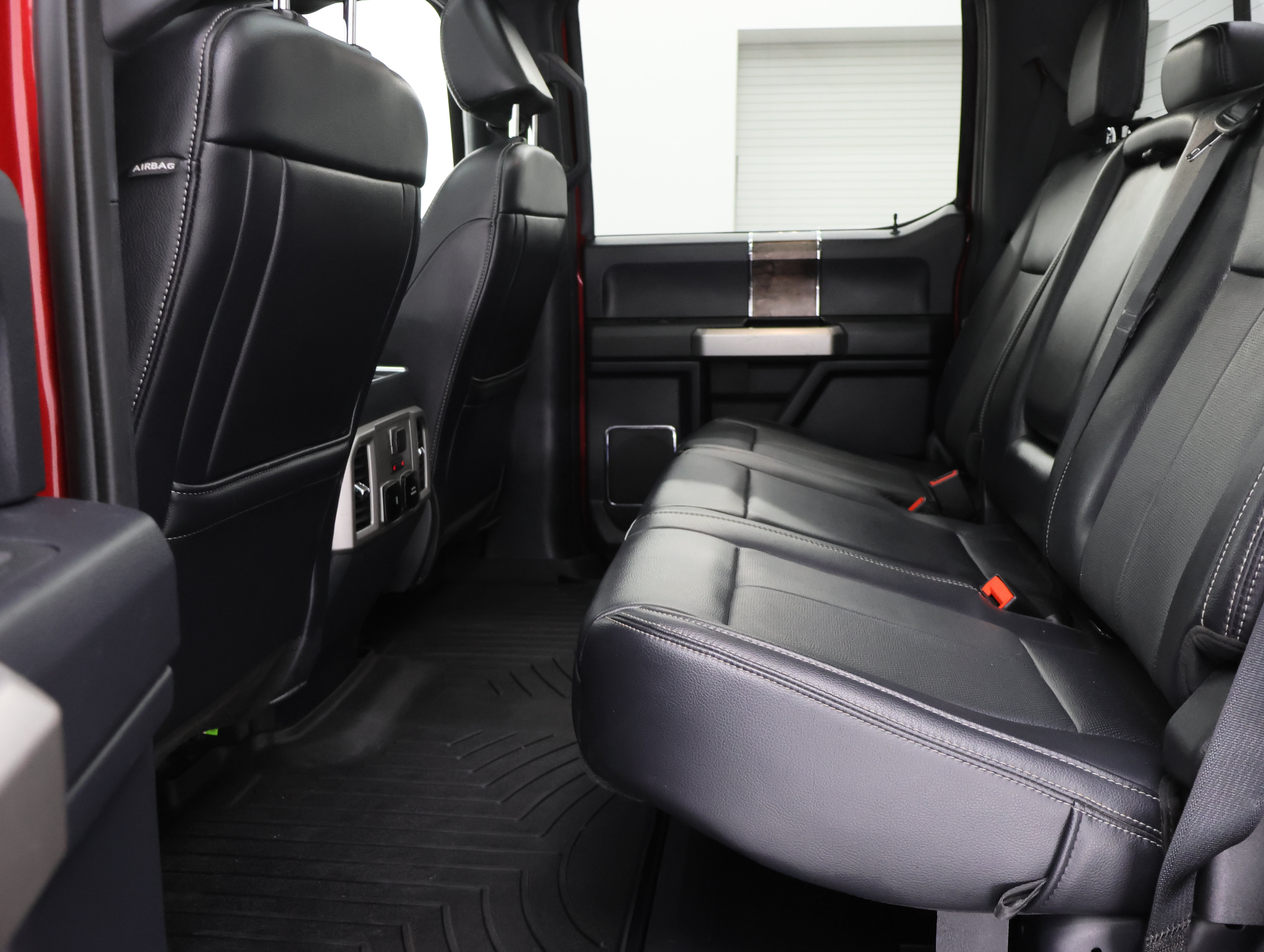 Used 2022 Ford F250 Lariat w/ Tremor Off-Road Package AWD/4WD image 39