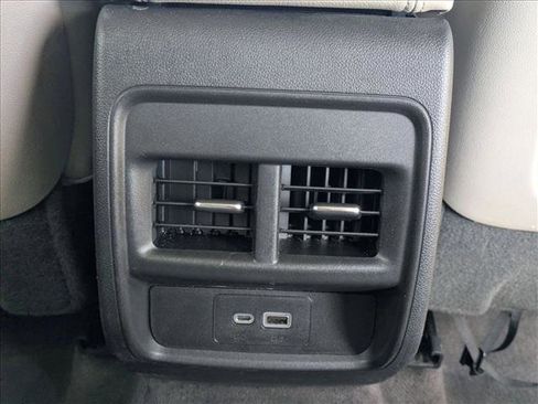 Used 2020 Cadillac XT4 Luxury w/ LPO, Premium Carpet Package FWD image 16