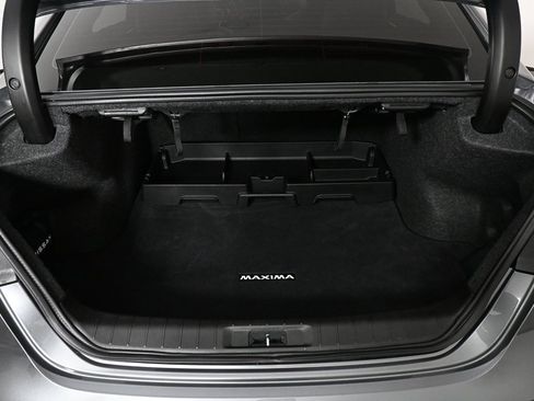 Used 2023 Nissan Maxima SR w/ Sport Mat Group image 28