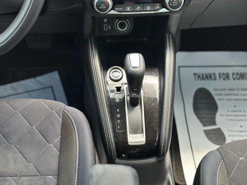 Used 2019 Nissan Kicks SV image 19