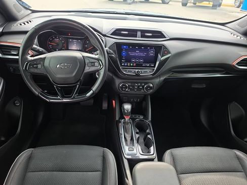 Used 2021 Chevrolet TrailBlazer RS w/ Sun and Liftgate Package FWD image 9