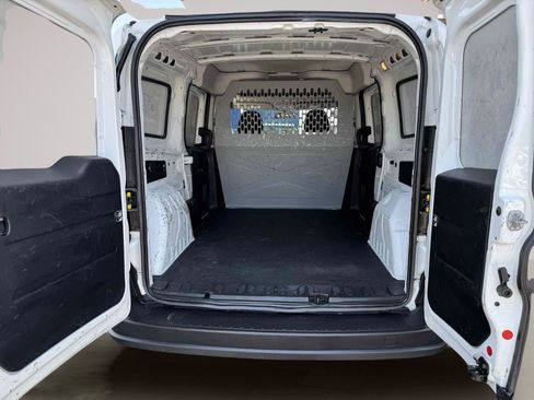 Used 2018 RAM ProMaster City Tradesman FWD image 12