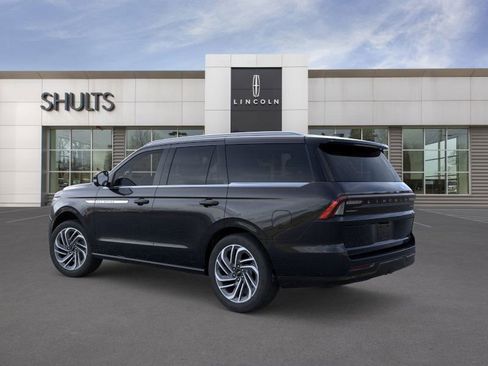 New 2025 Lincoln Navigator Reserve image 4