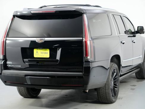 Used 2017 Cadillac Escalade ESV Platinum image 53