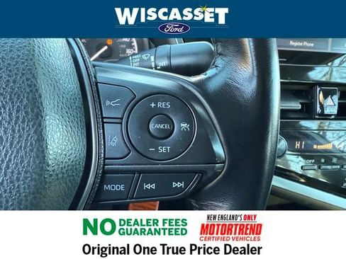 Used 2024 Toyota Camry SE image 13