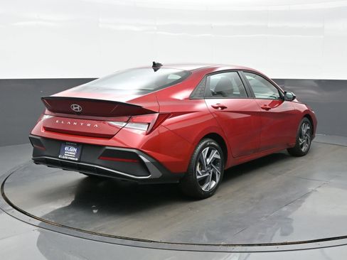 Certified 2025 Hyundai Elantra Sport FWD image 6