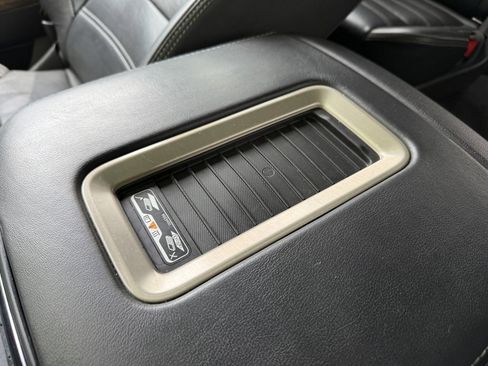 Certified 2020 GMC Yukon Denali w/ Denali Ultimate Package image 50