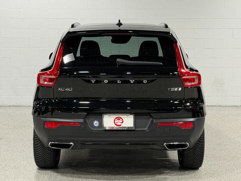 Used 2019 Volvo XC40 T5 R-Design AWD/4WD image 7