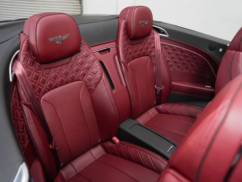 Used 2021 Bentley Continental GT V8 AWD/4WD image 35
