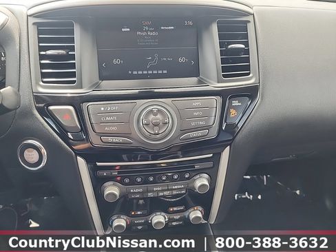 Used 2019 Nissan Pathfinder S AWD/4WD image 12