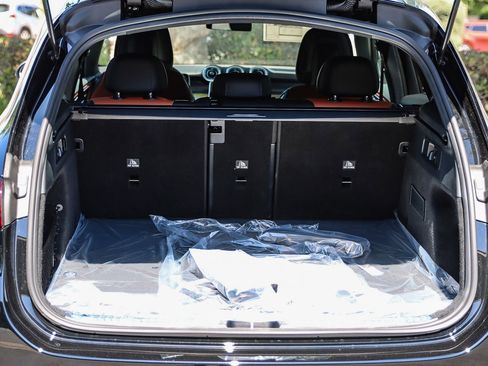 New 2025 Mercedes-Benz GLC 300 4MATIC image 24