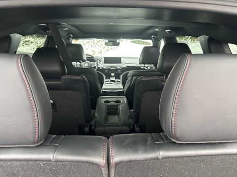 Used 2024 Acura MDX A-Spec image 11