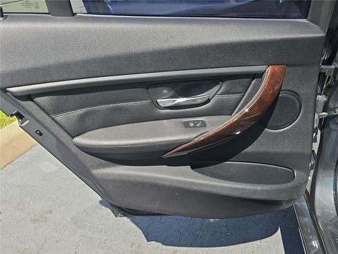 Used 2015 BMW 328i Sedan image 8