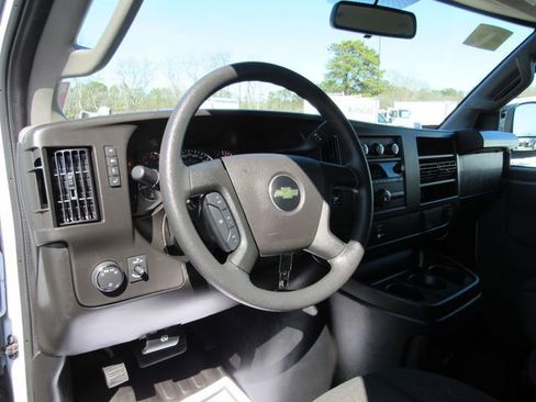 Used 2024 Chevrolet Express 2500 w/ Driver Convenience Package image 12