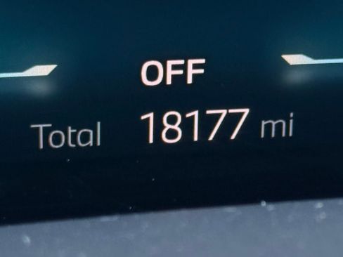 Used 2024 BMW X5 xDrive50e w/ M Sport Package image 3