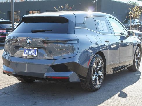 Used 2023 BMW iX xDrive50 w/ Premium Package AWD/4WD image 7