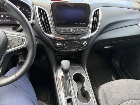 Used 2022 Chevrolet Equinox LT FWD image 21