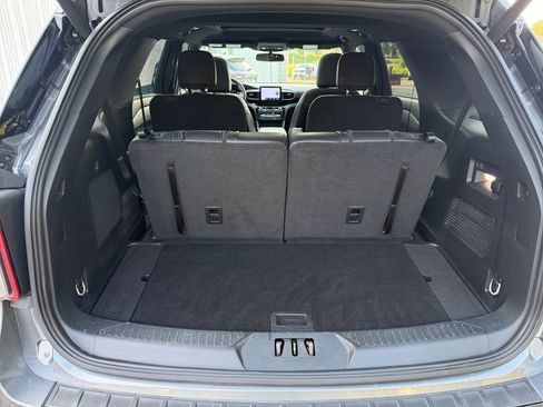 Used 2023 Ford Explorer ST-Line w/ Class IV Trailer Tow Package AWD/4WD image 21