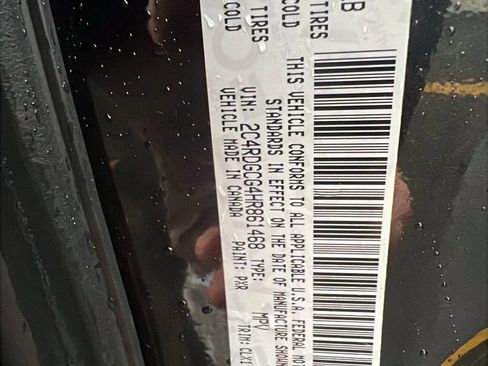 Used 2017 Dodge Grand Caravan SXT image 32