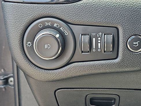 Used 2023 Jeep Cherokee Altitude Lux AWD/4WD image 34