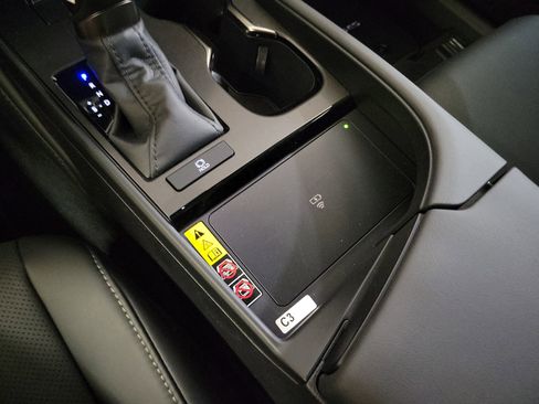 New 2025 Lexus ES 350 w/ Premium Package image 16